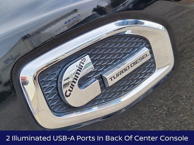 Used 2019 Nissan Titan SV w/ SV Convenience Package image 19