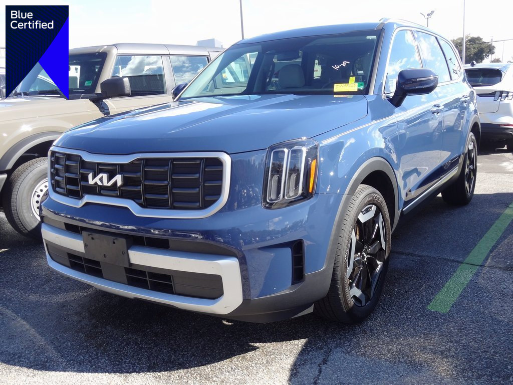 Used 2024 Kia Telluride S w/ S Sunroof Package
