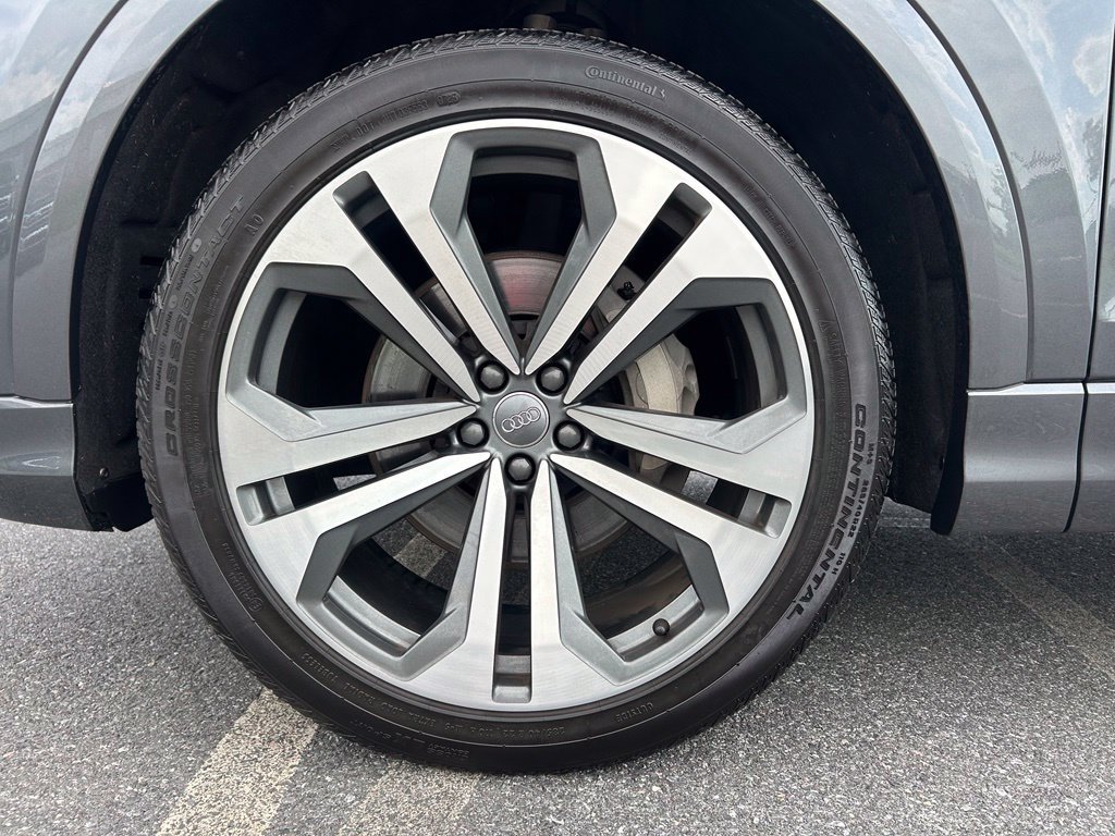 Used 2020 Audi Q8 Premium Plus AWD/4WD image 13