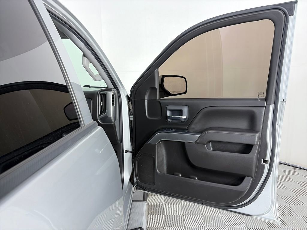 Used 2018 Chevrolet Silverado 1500 LT w/ All Star Edition image 28
