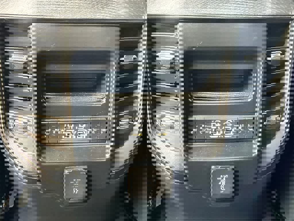 Used 2023 RAM 1500 Limited w/ Body Color Bumper Group image 18