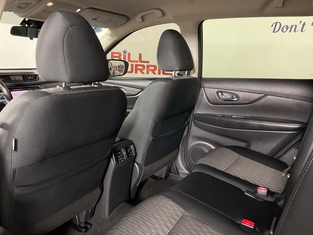 Used 2019 Nissan Rogue SV w/ Premium Package FWD image 15