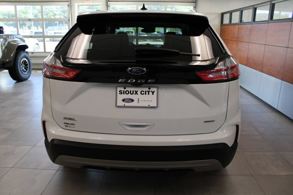 Certified 2024 Ford Edge SEL w/ Convenience Package AWD/4WD image 6