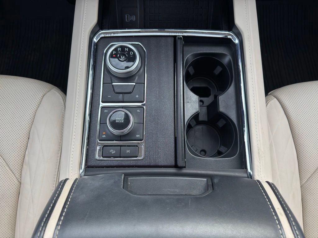 Certified 2023 Ford Expedition Platinum image 18