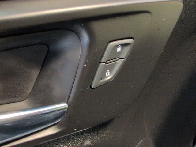 Used 2022 Chevrolet Malibu LT FWD image 15