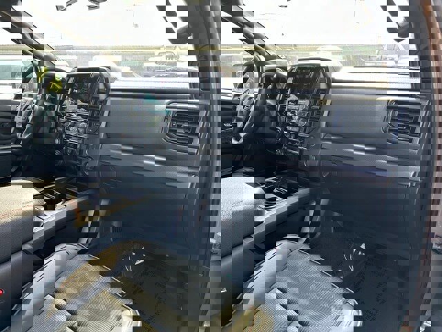 Used 2024 Nissan Titan PRO-4X w/ Off Road Protection Package image 19