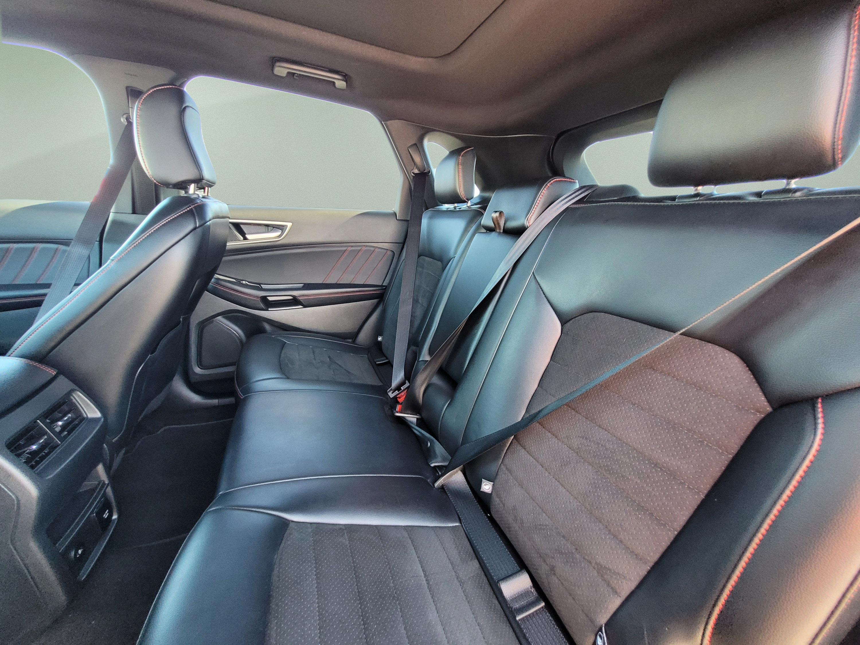 Certified 2023 Ford Edge ST-Line AWD/4WD image 15