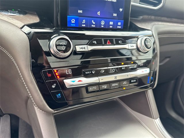 Certified 2021 Ford Explorer Platinum w/ Equipment Group 601A image 22