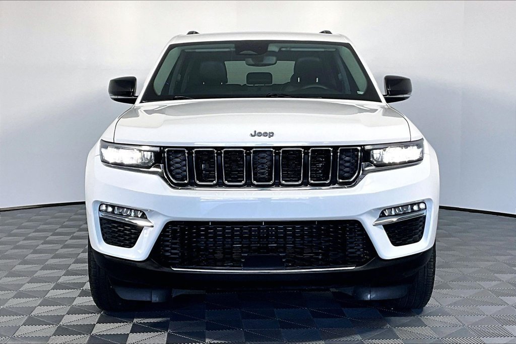 Used 2023 Jeep Grand Cherokee Limited RWD image 3