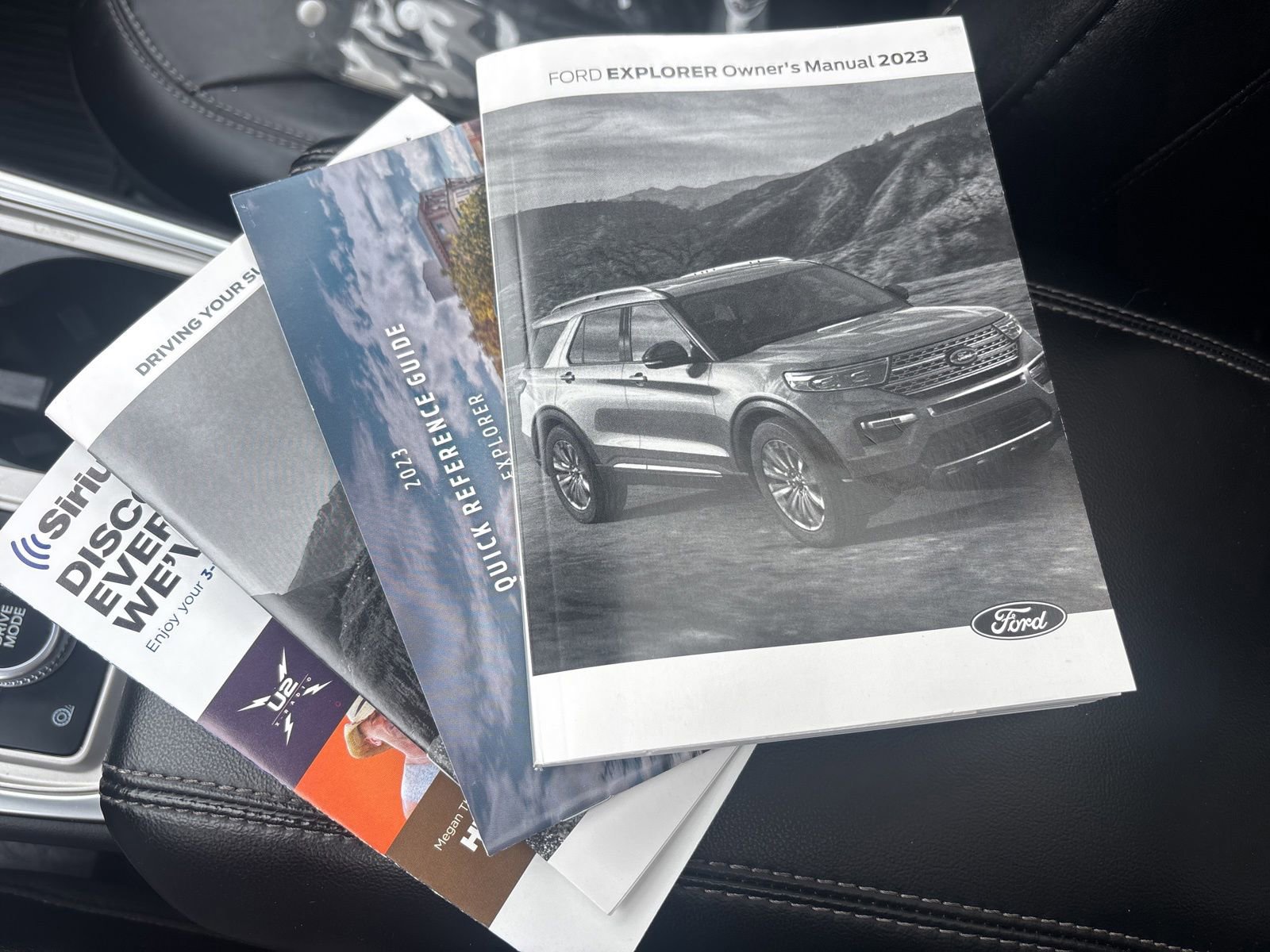 Certified 2023 Ford Explorer XLT w/ Equipment Group 202A AWD/4WD image 35