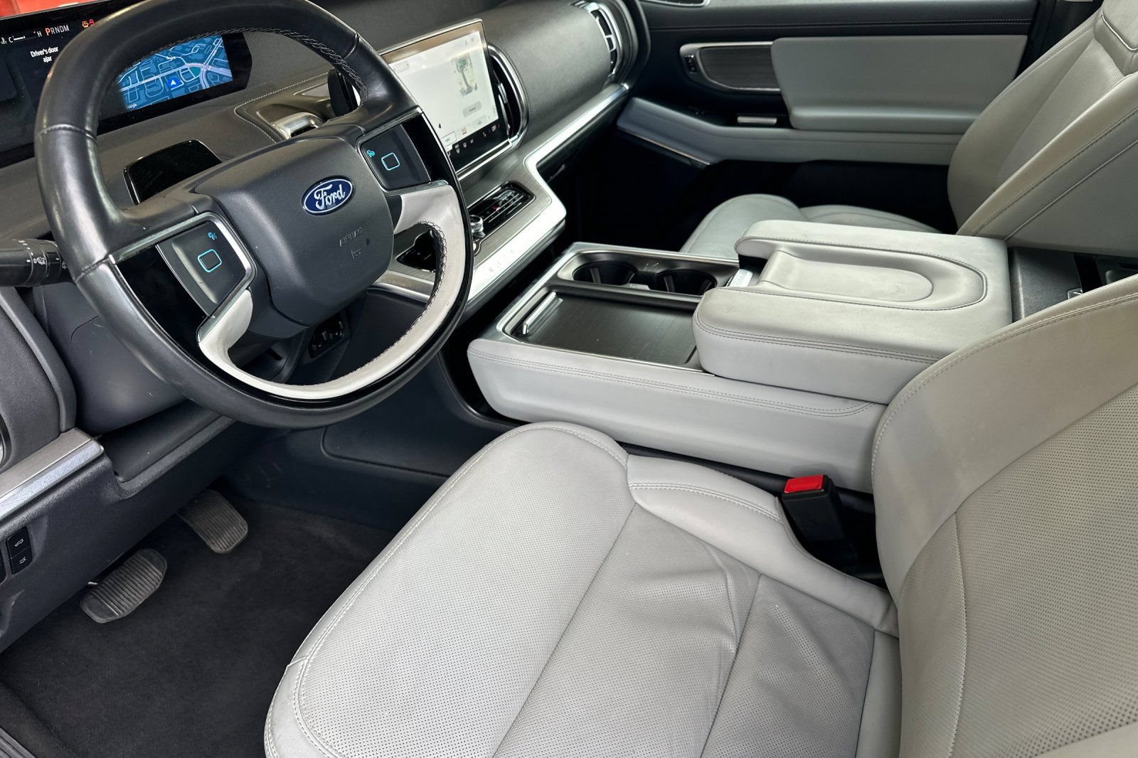 Certified 2025 Ford Expedition Max Platinum AWD/4WD image 9