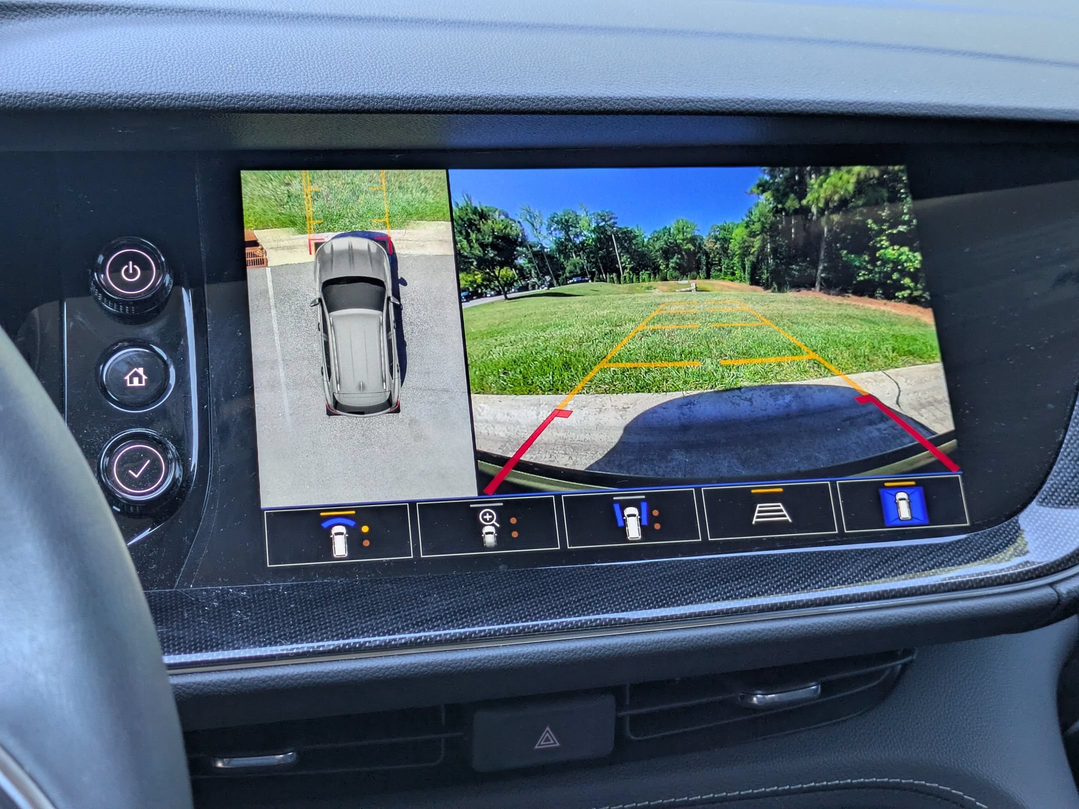Used 2023 Buick Envision Essence w/ Technology Package I AWD/4WD image 23