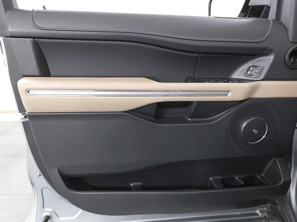 Certified 2024 Ford Expedition Limited image 23