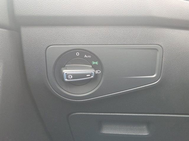 Used 2023 Volkswagen Tiguan SE R-Line AWD/4WD image 29