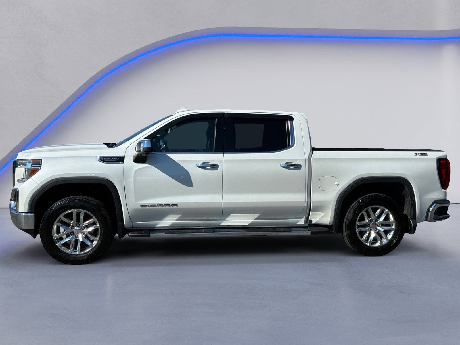 Used 2021 GMC Sierra 1500 SLT w/ SLT Premium Plus Package AWD/4WD image 7