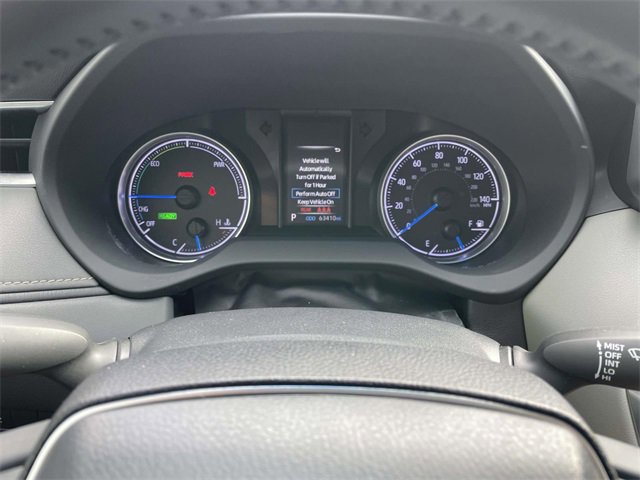 Used 2021 Toyota Venza LE image 16