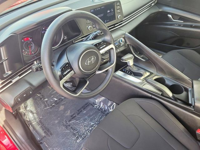 Used 2021 Hyundai Elantra SEL FWD image 14