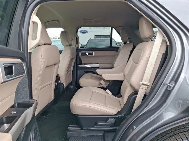 Certified 2022 Ford Explorer XLT w/ Equipment Group 202A AWD/4WD image 26