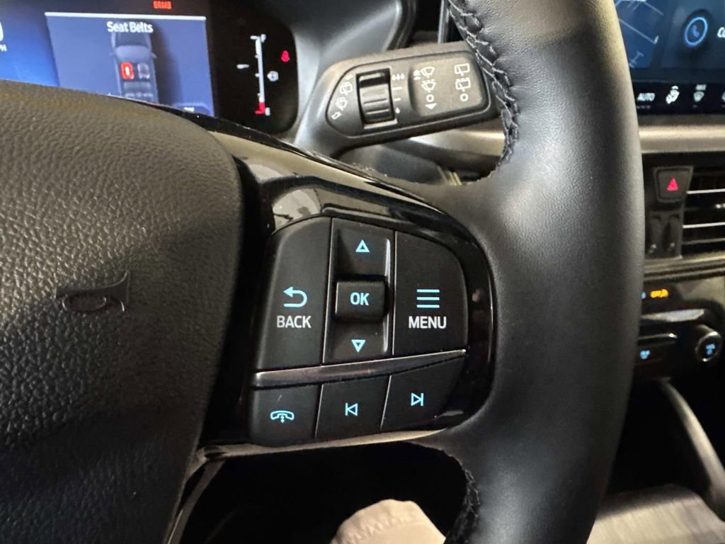 Certified 2025 Ford Escape Base image 19