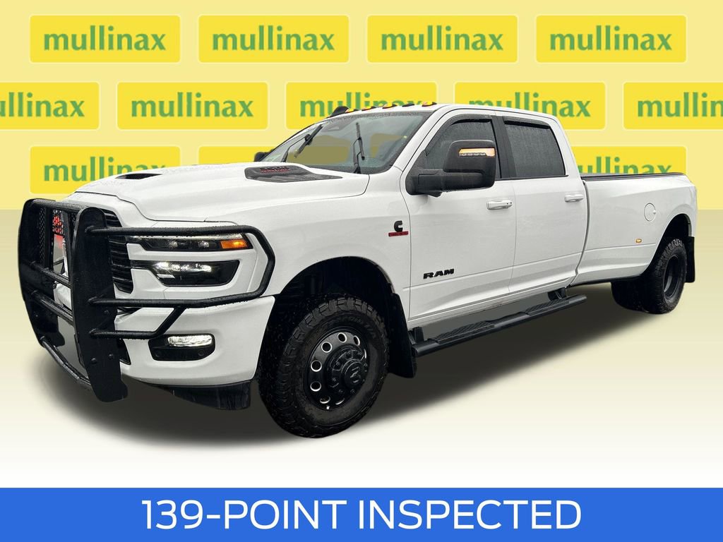 Used 2025 RAM 3500 Laramie AWD/4WD image 15