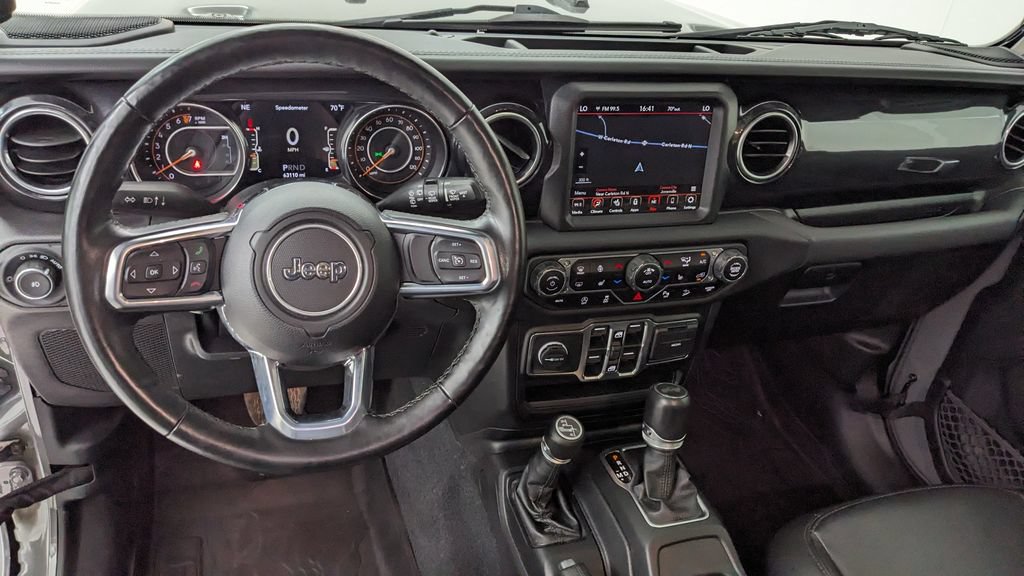 Used 2021 Jeep Wrangler Unlimited Sahara AWD/4WD image 3