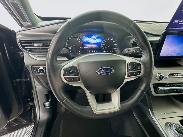 Certified 2023 Ford Explorer XLT w/ Equipment Group 202A image 17