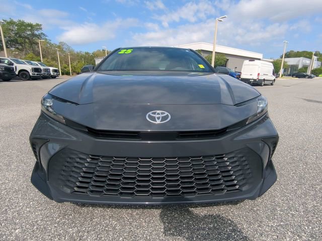 Used 2025 Toyota Camry SE w/ Multimedia Upgrade Package image 9