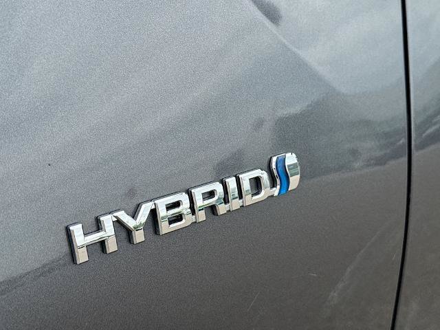 Used 2020 Toyota Prius XLE AWD/4WD image 17