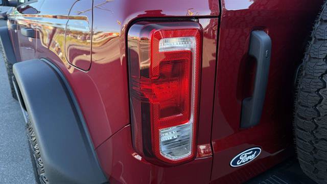 Certified 2026 Ford Bronco Heritage Edition AWD/4WD image 36
