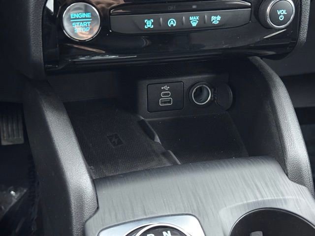 Certified 2025 Ford Escape Platinum image 19