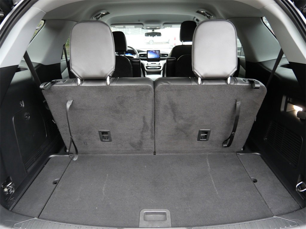 Certified 2022 Ford Explorer XLT w/ Equipment Group 202A image 10