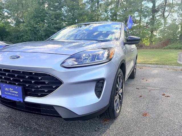 Certified 2022 Ford Escape SE w/ SE Sport Appearance Package image 6