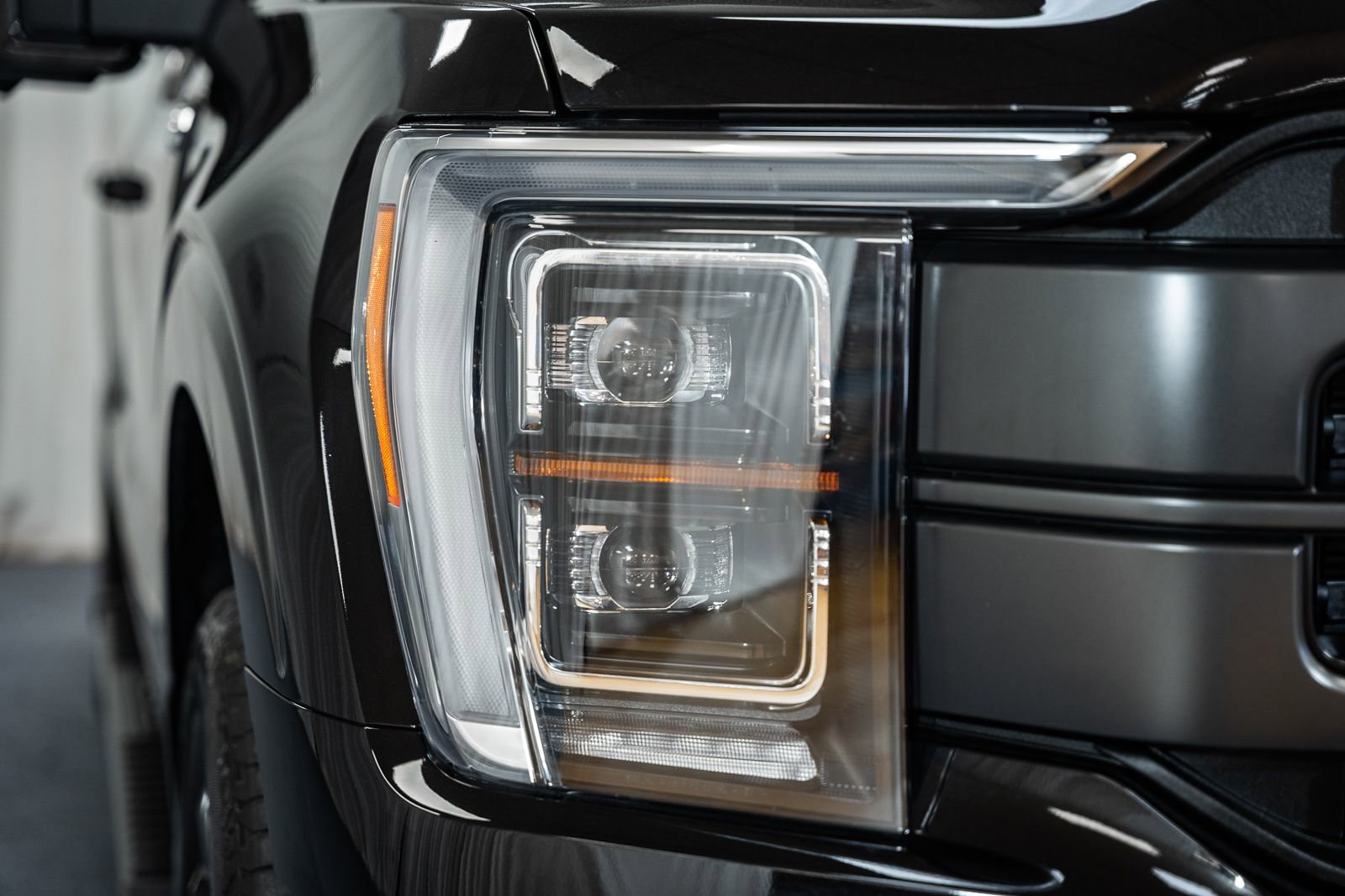 Certified 2023 Ford F150 Lariat w/ Equipment Group 502A High image 17