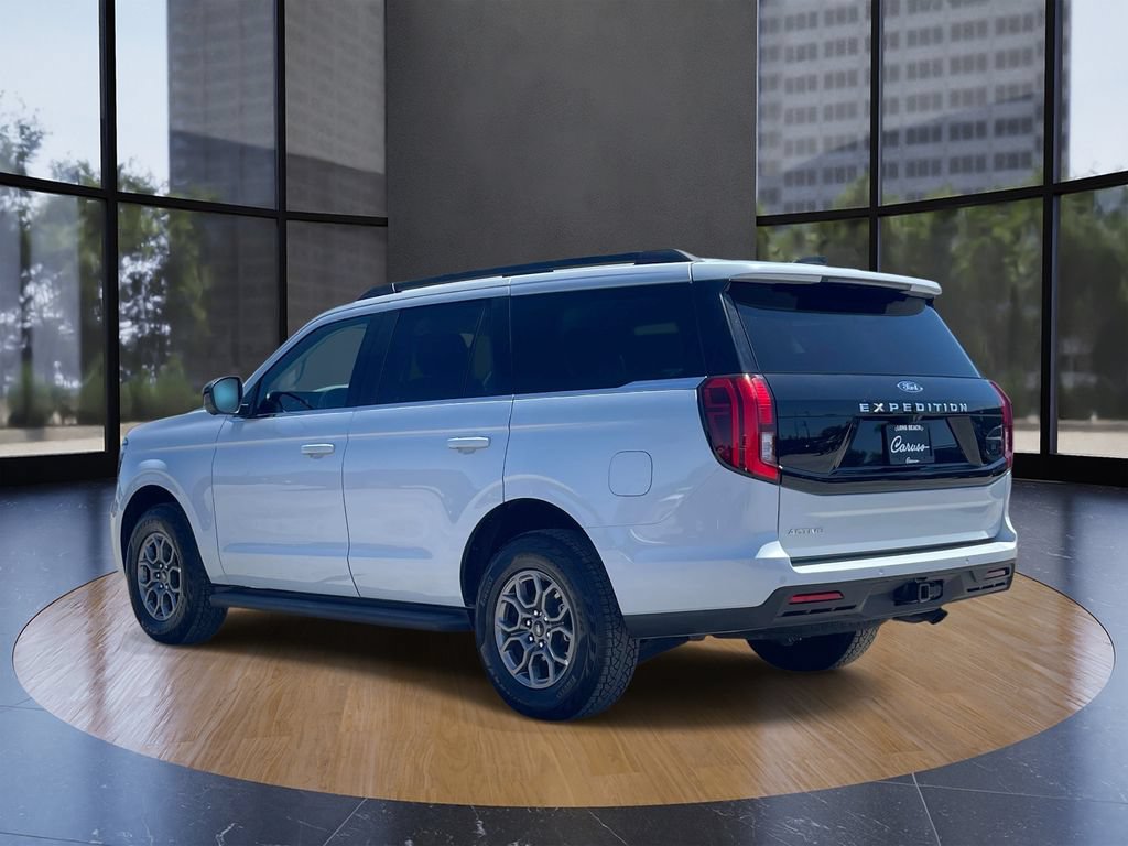 Certified 2025 Ford Expedition Active RWD image 5