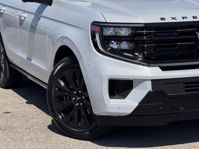 Certified 2025 Ford Expedition Platinum w/ Stealth Appearance Package AWD/4WD image 4