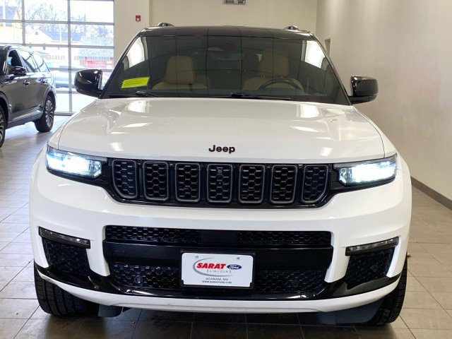 Used 2023 Jeep Grand Cherokee L Summit AWD/4WD image 3