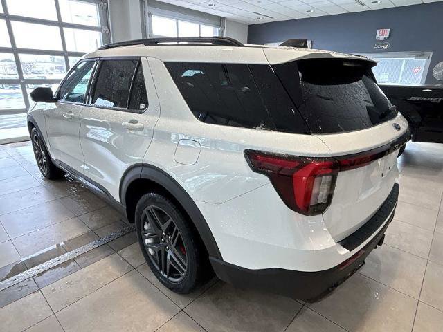 Certified 2025 Ford Explorer ST-Line w/ ST-Line Street Pack image 3