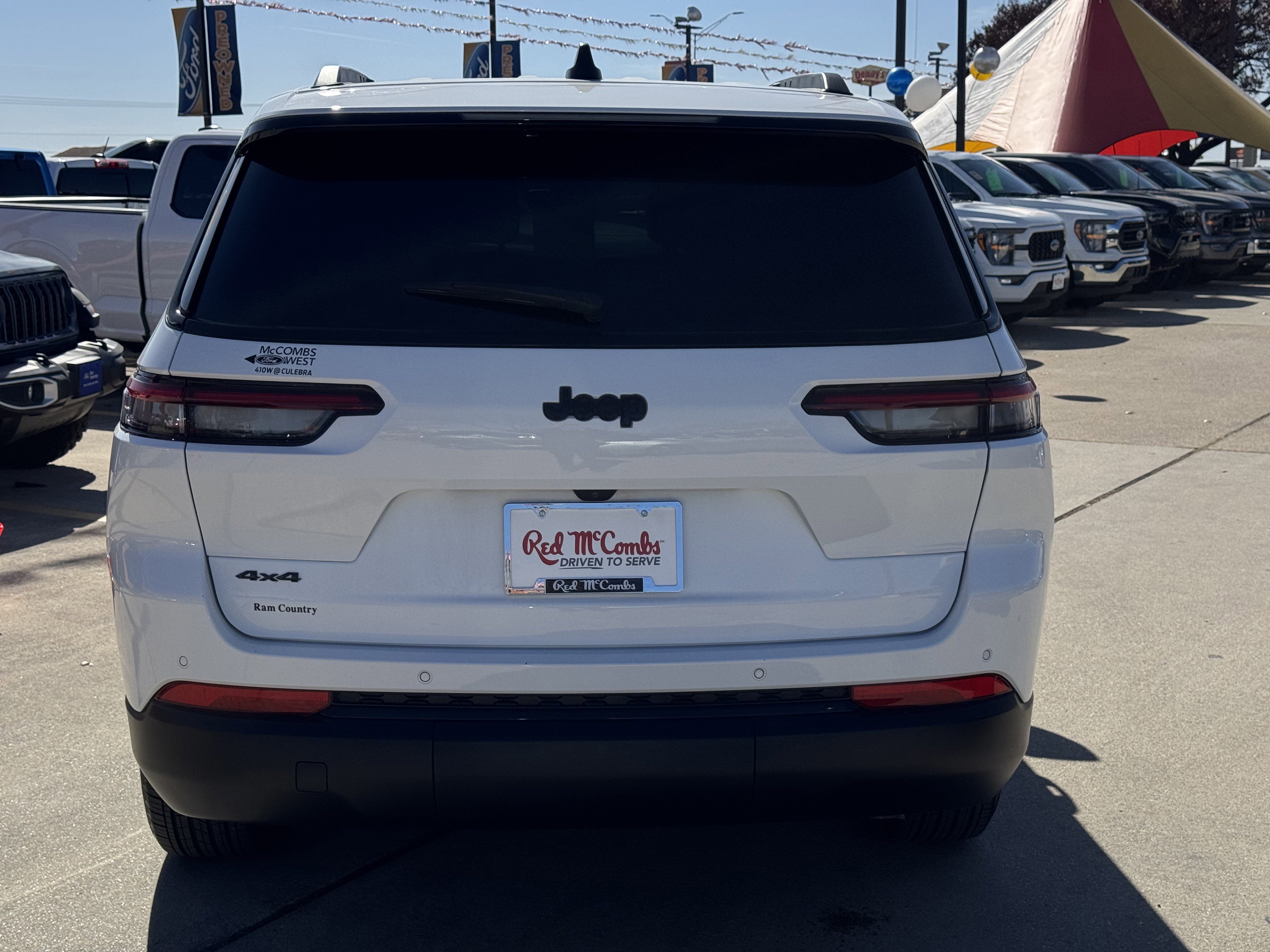 Used 2025 Jeep Grand Cherokee L Laredo image 5