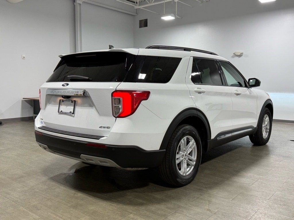 Certified 2024 Ford Explorer XLT w/ Equipment Group 202A image 4