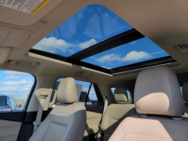 Certified 2023 Ford Explorer XLT w/ Equipment Group 202A image 10