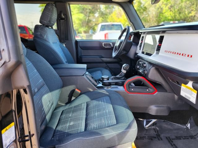 Certified 2024 Ford Bronco Heritage Edition AWD/4WD image 11