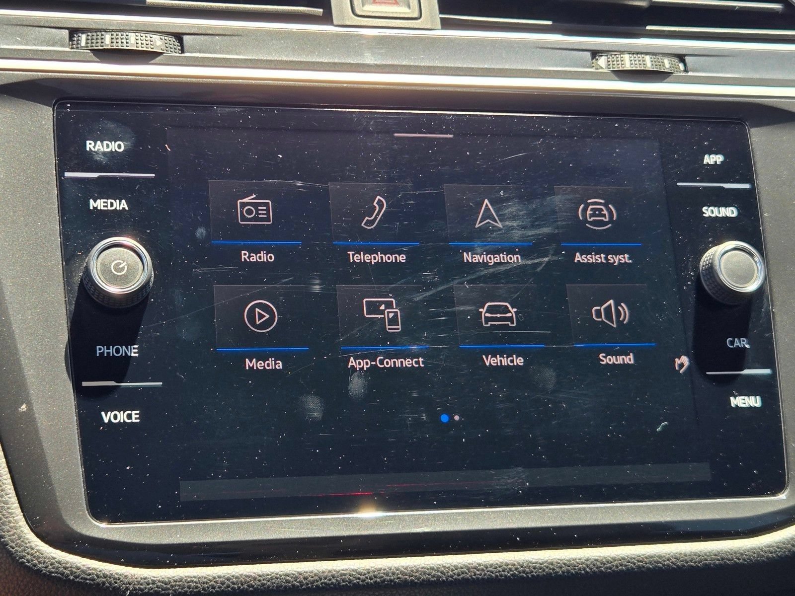 Used 2024 Volkswagen Tiguan SE AWD/4WD image 18