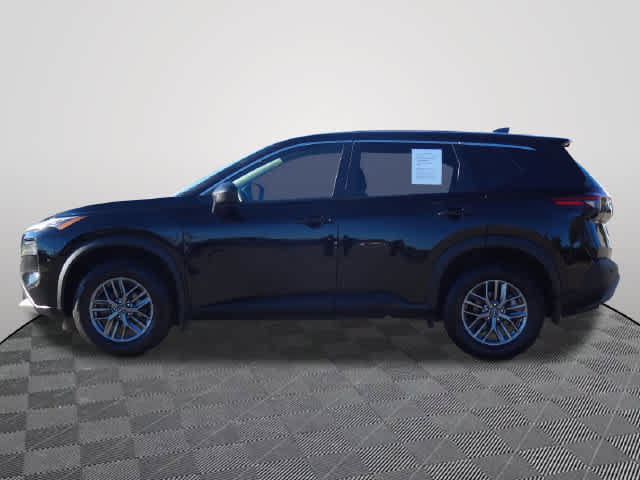 Used 2023 Nissan Rogue S AWD/4WD image 2
