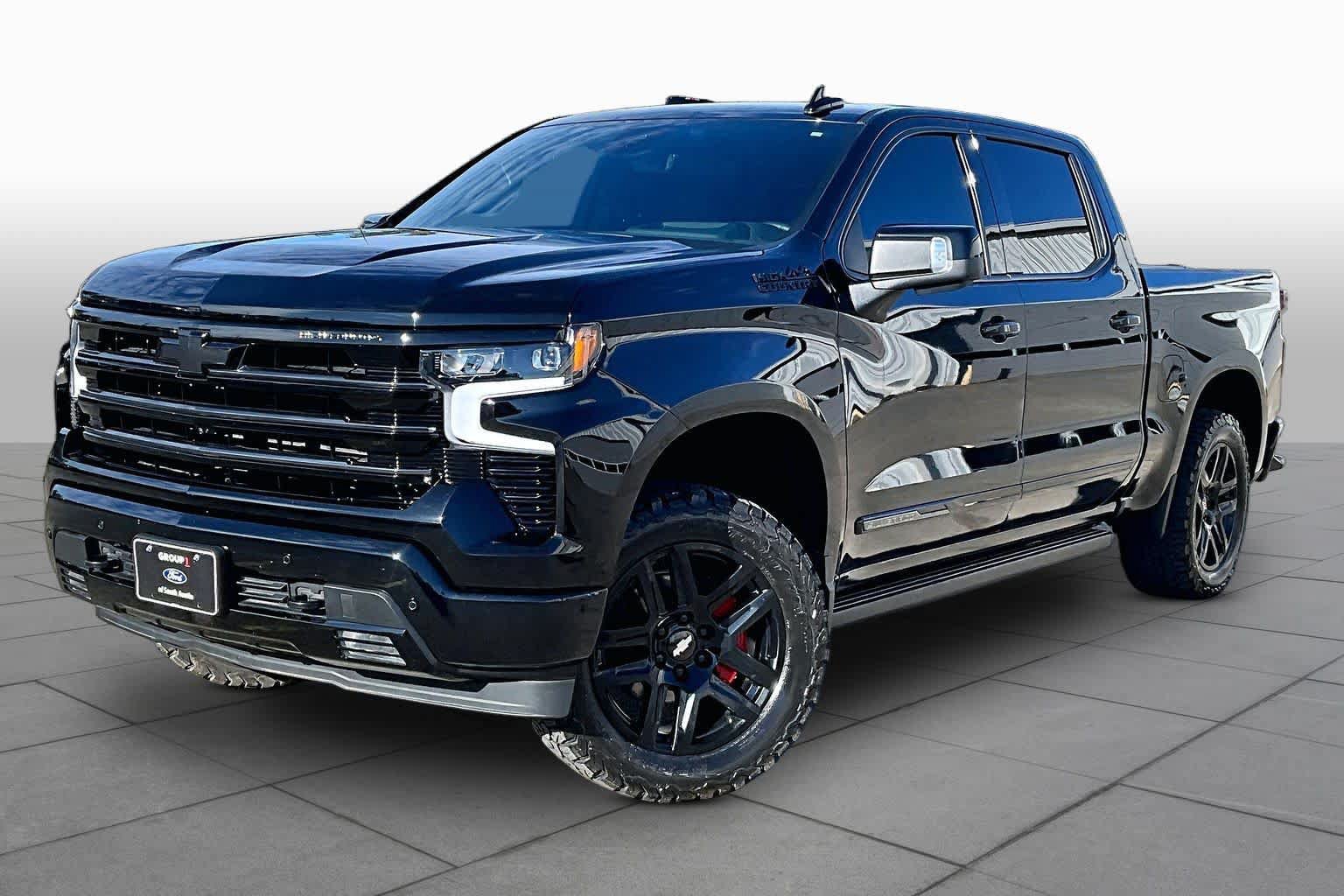Used 2024 Chevrolet Silverado 1500 High Country w/ Midnight Edition AWD/4WD image 37