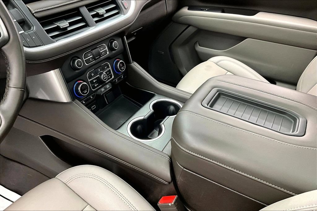 Used 2024 Chevrolet Tahoe Z71 w/ Luxury Package AWD/4WD image 15