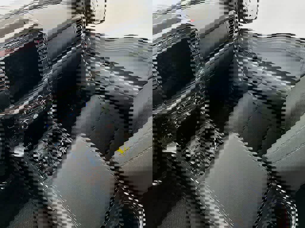 Certified 2022 Ford F150 XLT w/ Equipment Group 302A High image 11