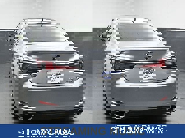 Used 2022 Lexus ES 350 Ultra Luxury w/ Accessory Package FWD image 10