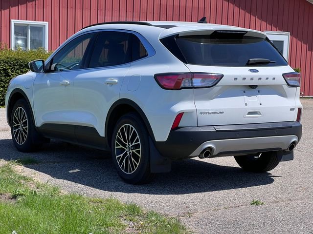 Certified 2022 Ford Escape Titanium FWD image 12