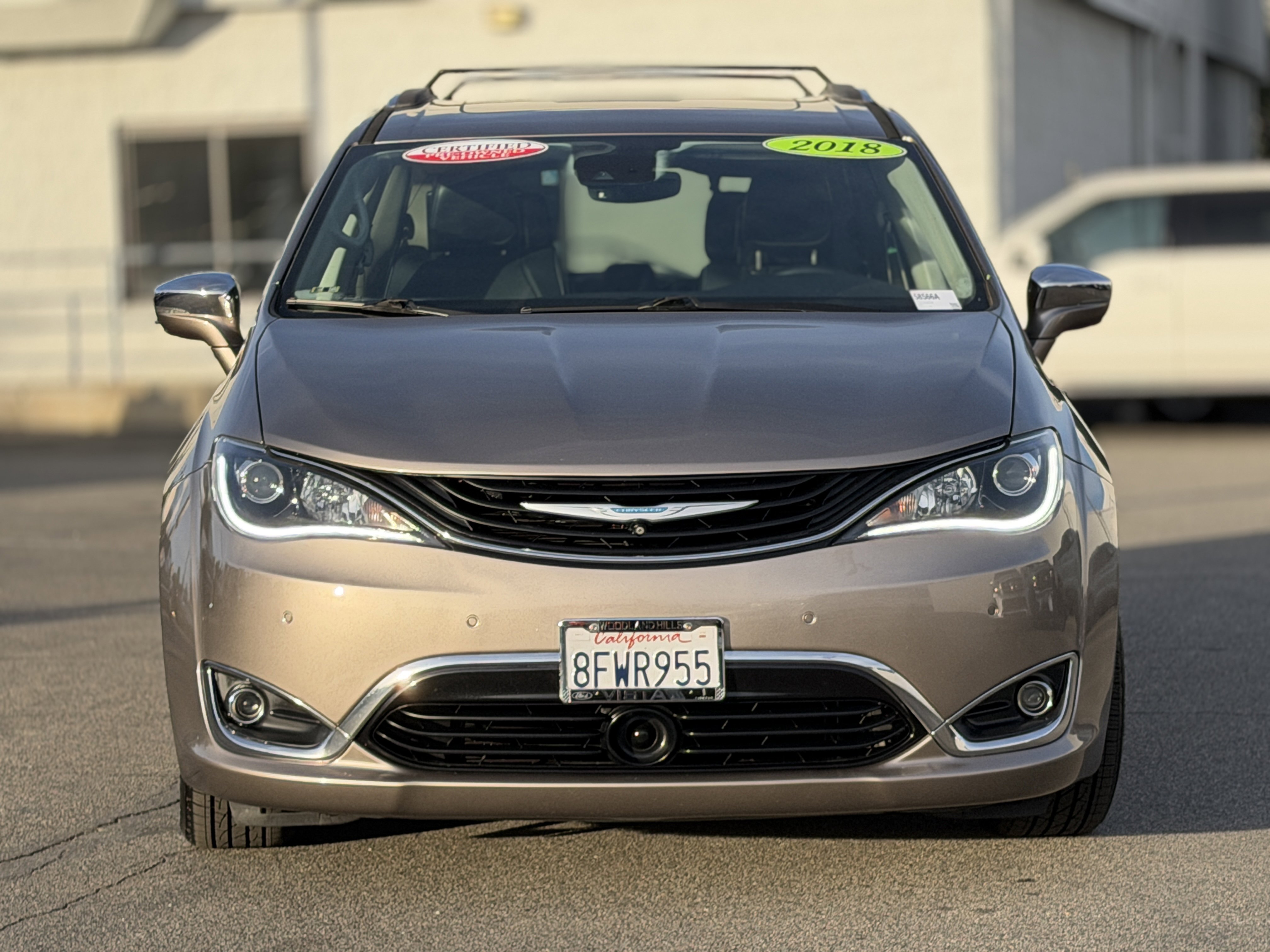 Used 2018 Chrysler Pacifica Limited w/ Advanced Safetytec Group image 2