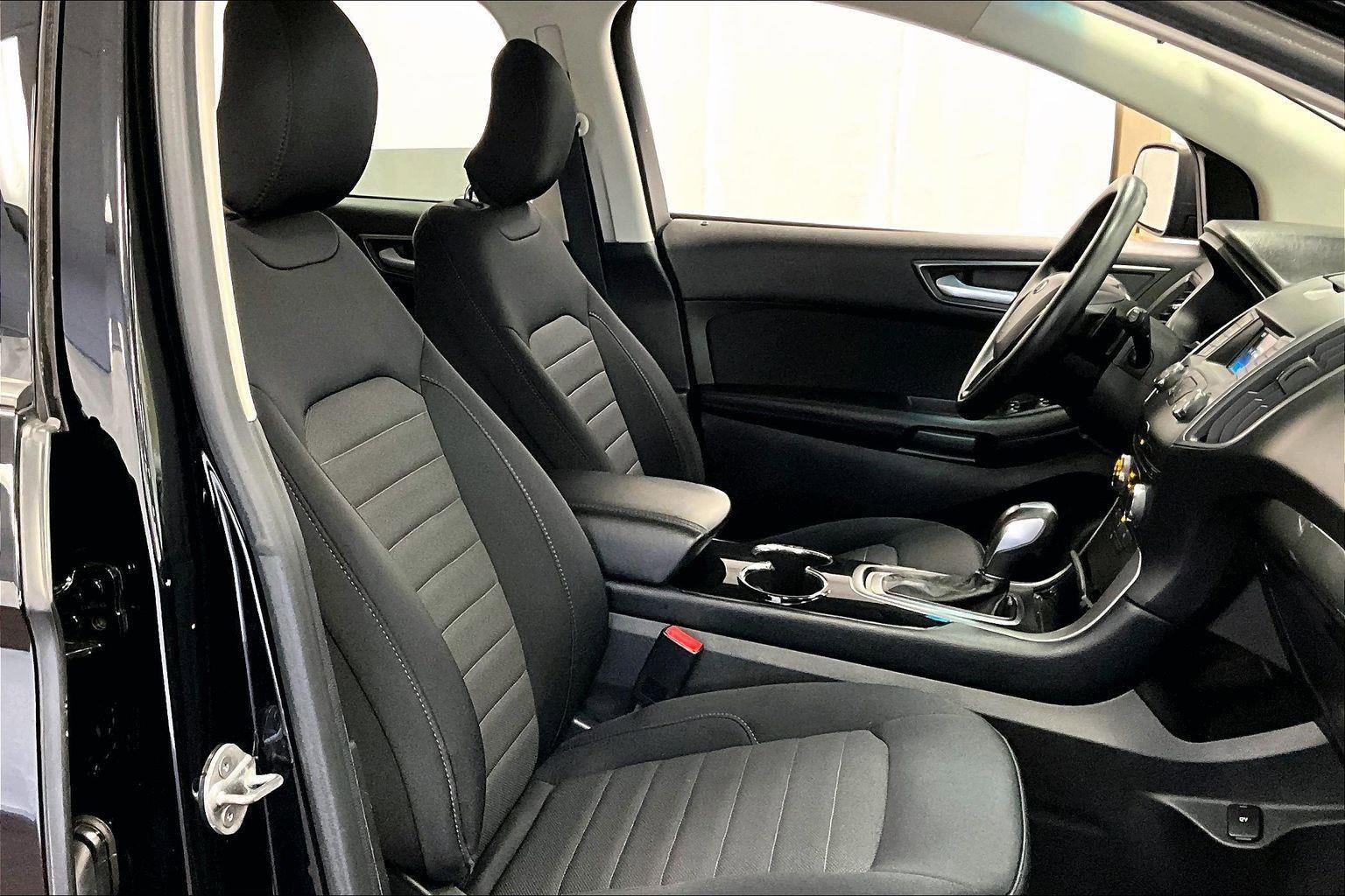 Certified 2018 Ford Edge SE image 7